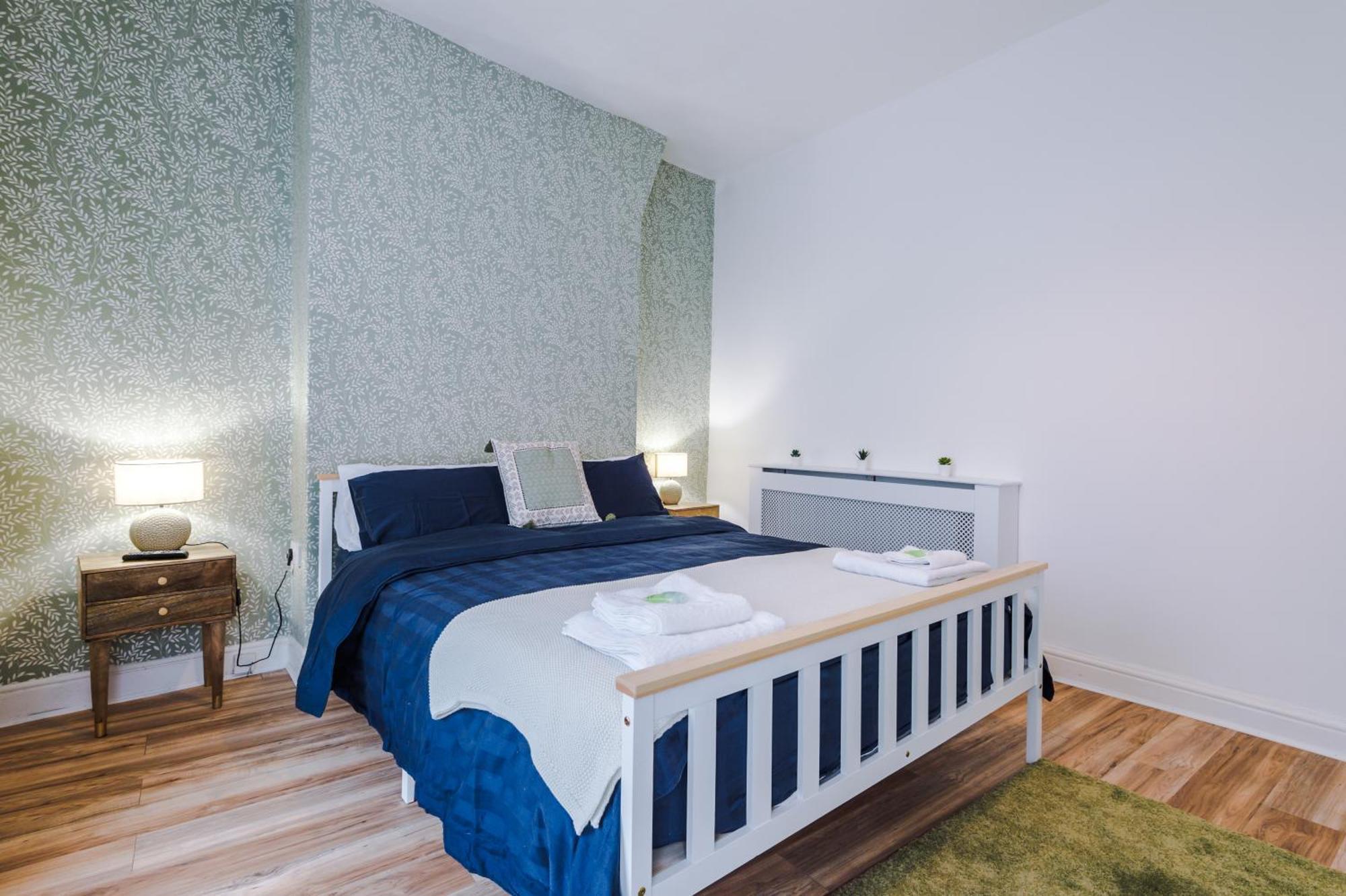 4 Bedroom Victorian House Manchester Esterno foto
